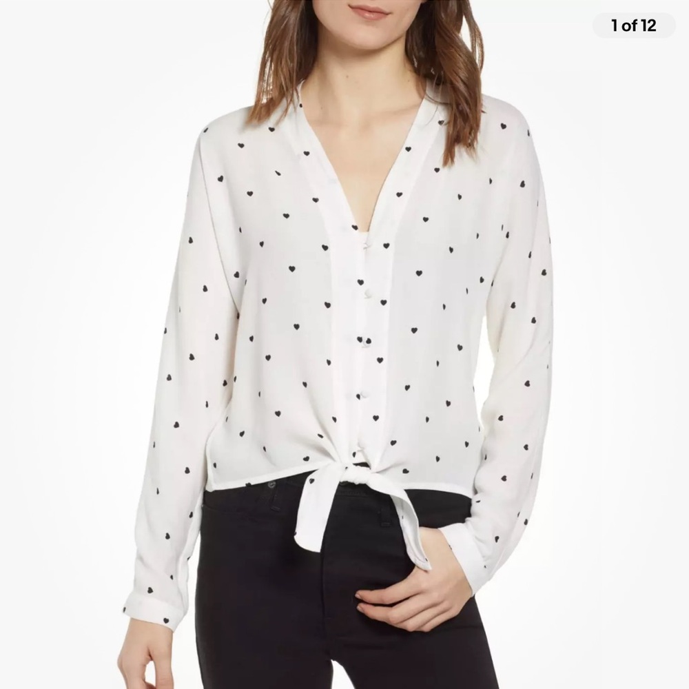 RAILS Sloane Blouse White Black Heart
Front Tie